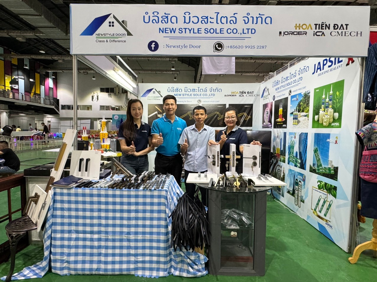 trien-lam-nganh-cua-tai-lao-6